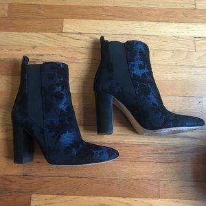 VINCE CAMUTO Blue Floral Boots
